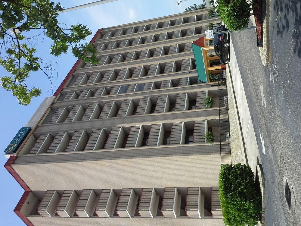 Quality Inn & Suites Fayetteville Exterior foto